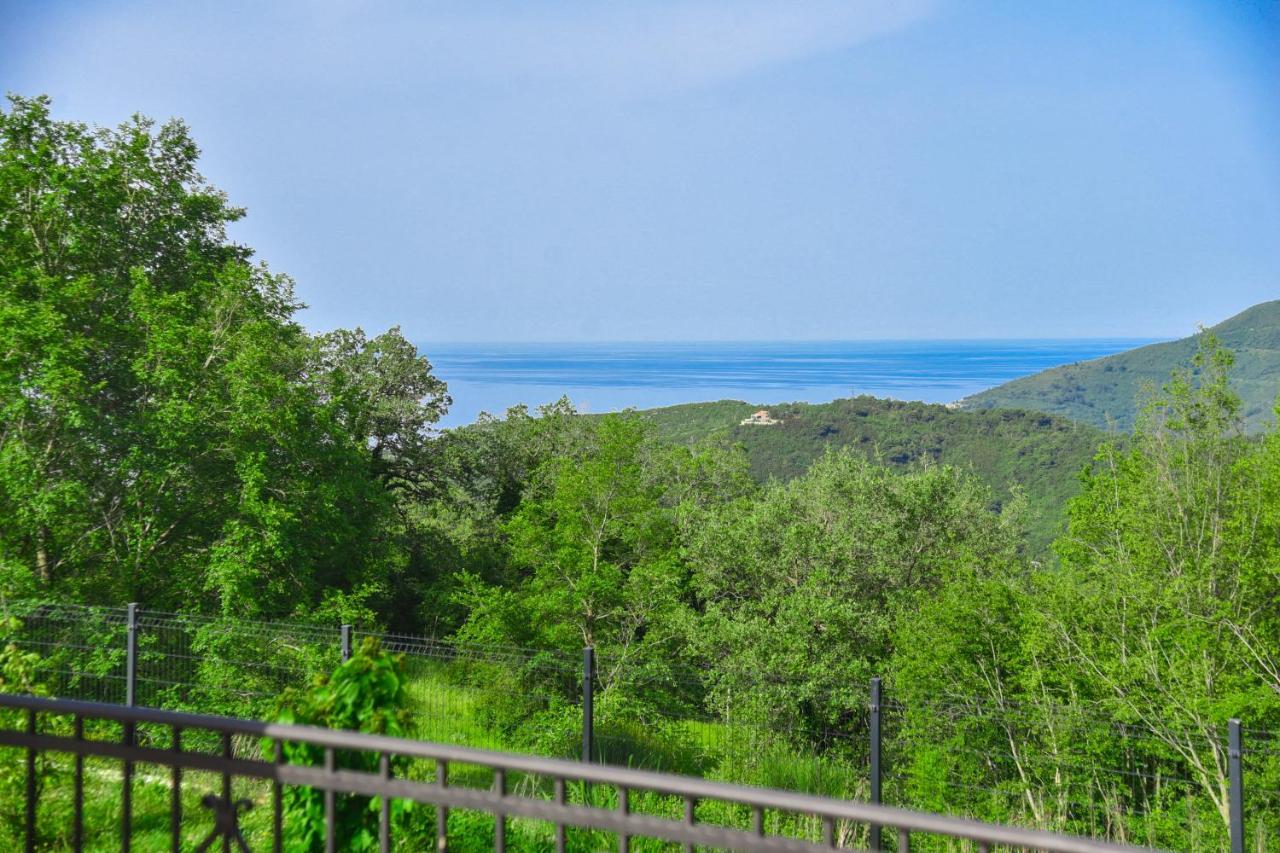 Sunset & Sunrise Villas In Stanisici-Two Villas With Common Pool Budua Esterno foto