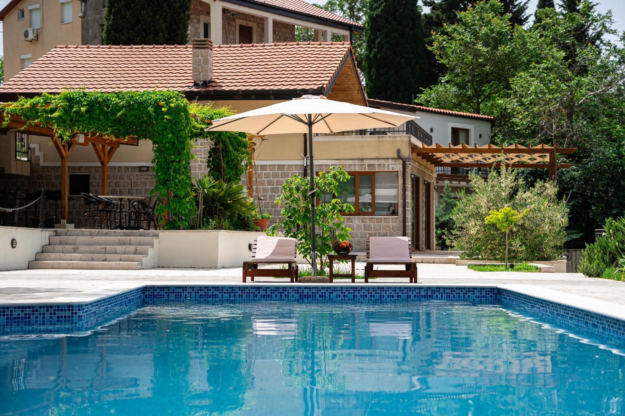 Sunset & Sunrise Villas In Stanisici-Two Villas With Common Pool Budua Esterno foto