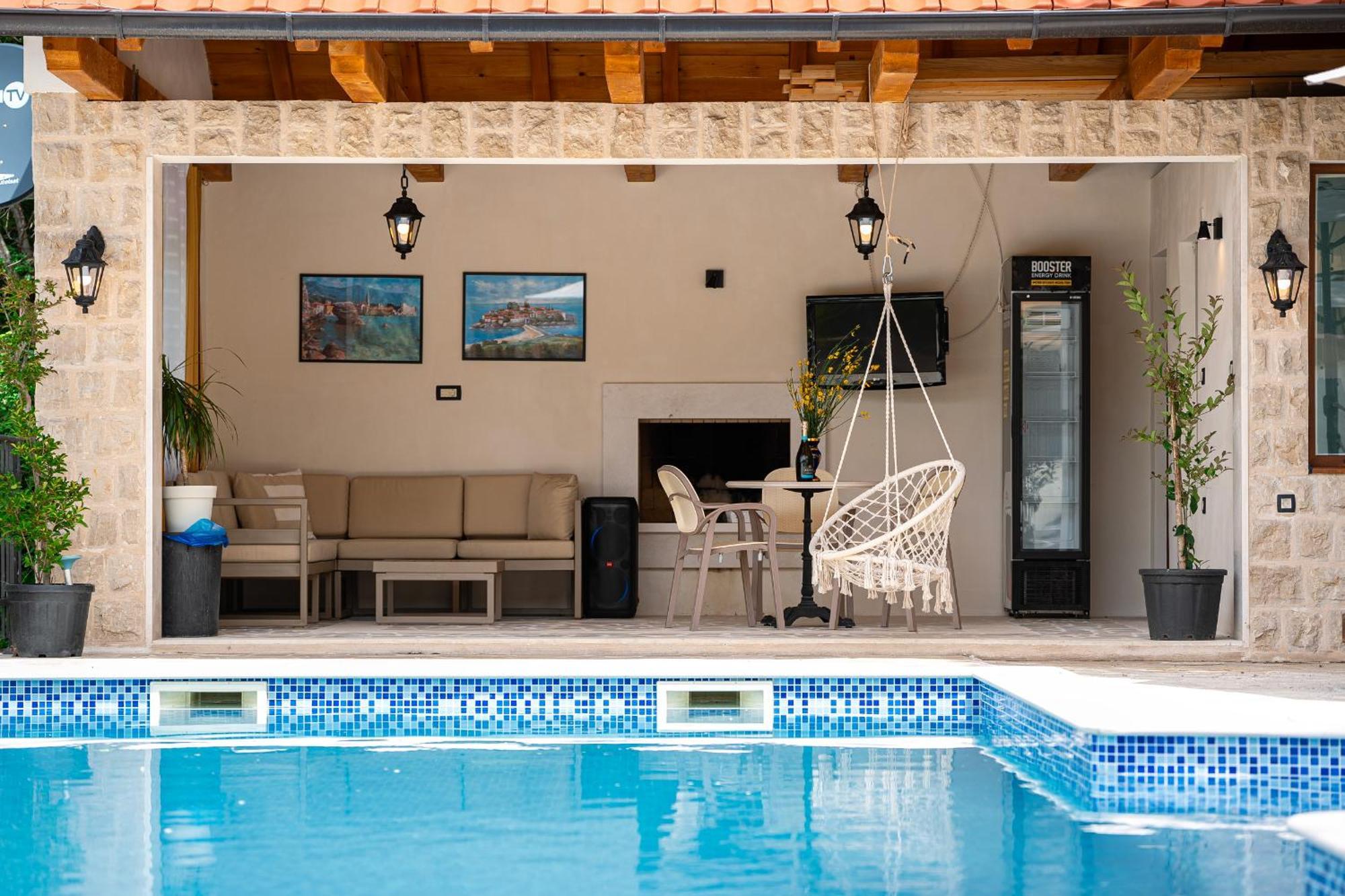 Sunset & Sunrise Villas In Stanisici-Two Villas With Common Pool Budua Esterno foto