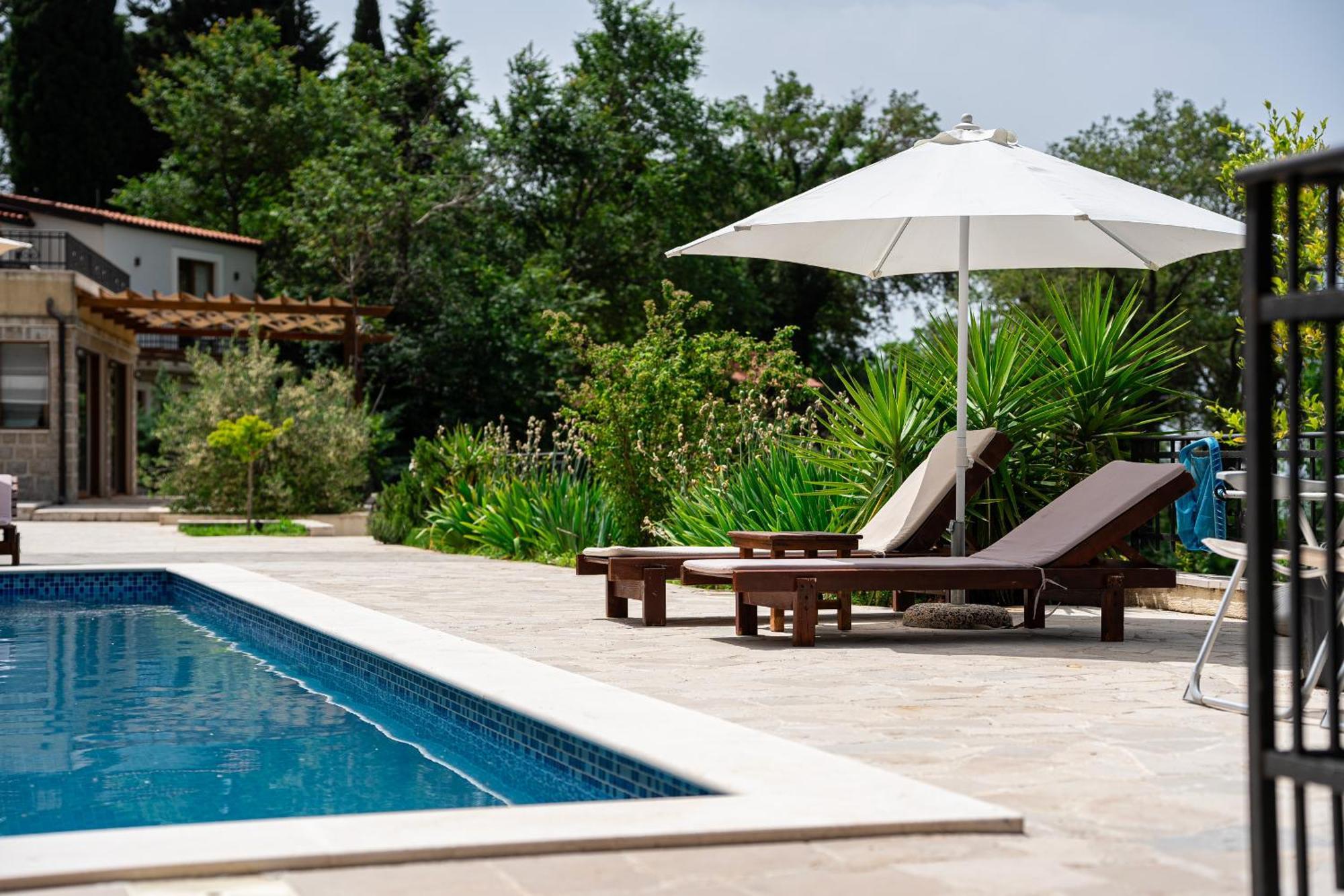 Sunset & Sunrise Villas In Stanisici-Two Villas With Common Pool Budua Esterno foto