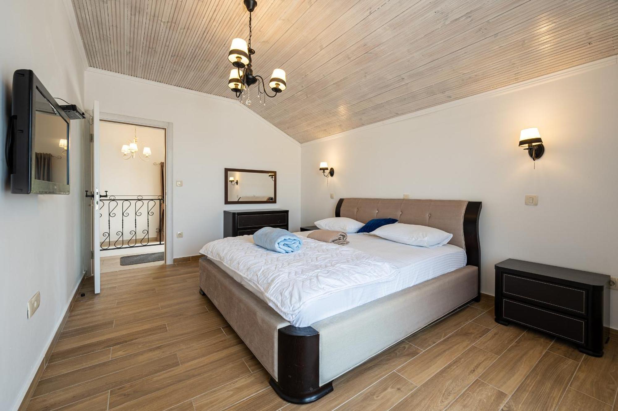 Sunset & Sunrise Villas In Stanisici-Two Villas With Common Pool Budua Esterno foto