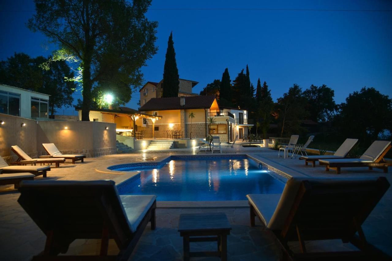 Sunset & Sunrise Villas In Stanisici-Two Villas With Common Pool Budua Esterno foto