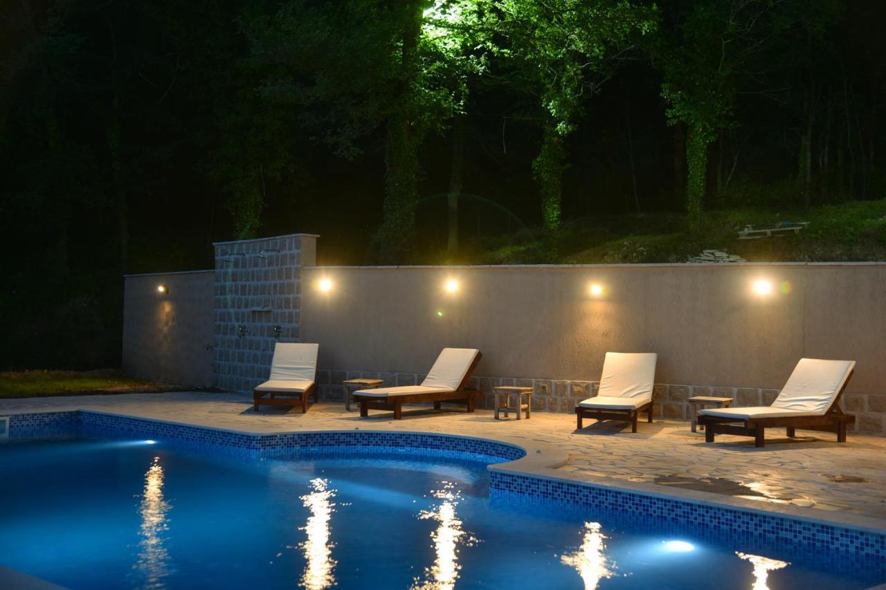 Sunset & Sunrise Villas In Stanisici-Two Villas With Common Pool Budua Esterno foto
